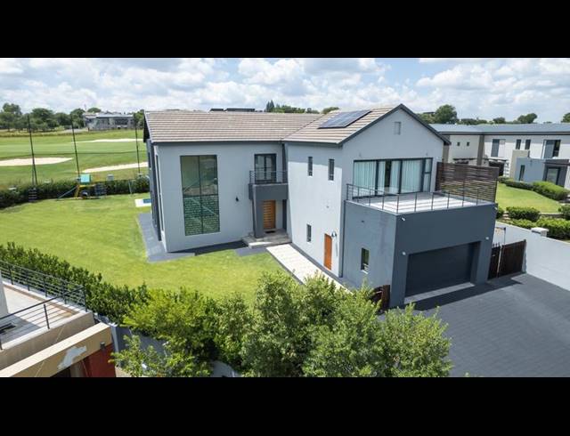 4 BEDROOM PROPERTY TO RENT IN COPPERLEAF ESTATE